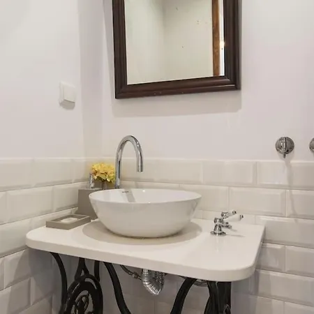 Sunny Studio In Center * Lisbon